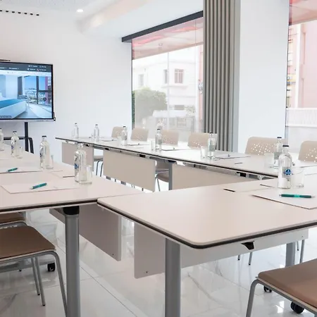 Hotel Occidental Palmas 4*