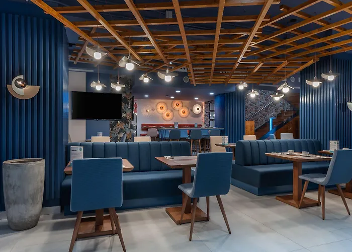 Hotel Occidental Palmas 4*